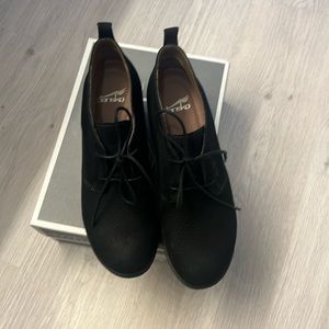 Dansko Cadee nubuck booties. NEW